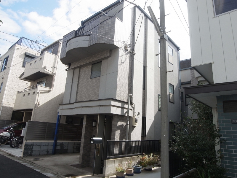 R0011975